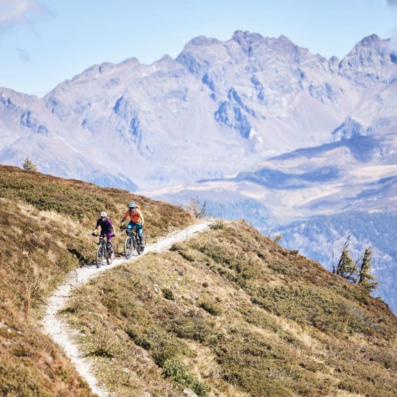 Bergsommer Familienaktivitäten Wandern Südtirol Olang Fahrradwegen im Pustertal Klettern Golfen Nordic Walking Fischen Bogenschießen Canyoning Hochseilgarten (5) Bergsommer Familienaktivitäten Wandern Südtirol Olang Fahrradwegen im Pustertal Klettern Golfen Nordic Walking Fischen Bogenschießen Canyoning Hochseilgarten (5)