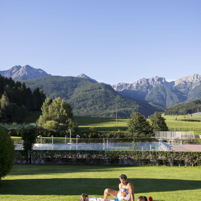 Bergsommer Familienaktivitäten Wandern Südtirol Olang Fahrradwegen im Pustertal Klettern Golfen Nordic Walking Fischen Bogenschießen Canyoning Hochseilgarten (7) Bergsommer Familienaktivitäten Wandern Südtirol Olang Fahrradwegen im Pustertal Klettern Golfen Nordic Walking Fischen Bogenschießen Canyoning Hochseilgarten (7)