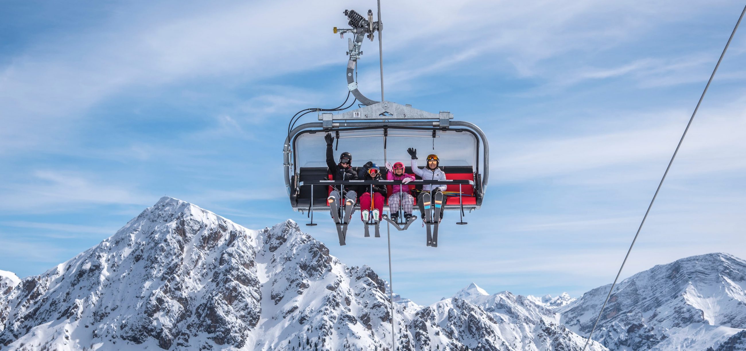 Skifahren in den Dolomiten Berggipfel Skiurlaub Kronplatz Sütirol Olang Langlaufen beschilderte Wanderwege Schneeschuhwanderer Skitourengeher Rodelpartien (7) Skifahren in den Dolomiten Berggipfel Skiurlaub Kronplatz Sütirol Olang Langlaufen beschilderte Wanderwege Schneeschuhwanderer Skitourengeher Rodelpartien (7)